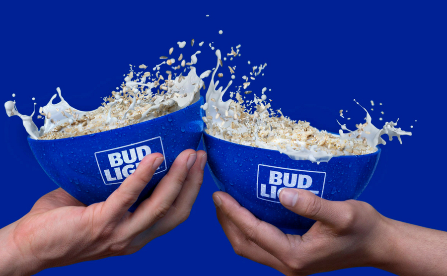 Los partidos son muy temprano como para tomar por eso la compañía Bud Light inventó algo nuevo: un cereal con sabor a cerveza.