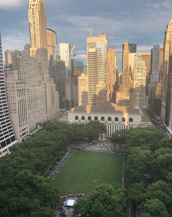 Bryant Park en Nueva York. Vista espectacular de la Gran Manzana. Los mejores planes y spots en NY.
